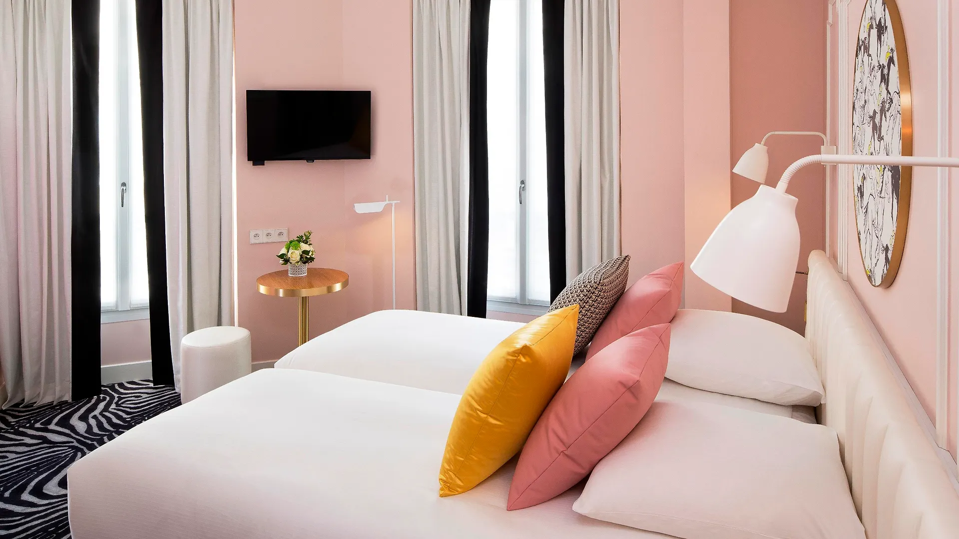Pastel Hotel
